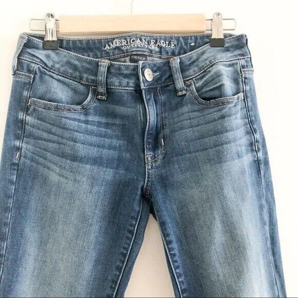 American Eagle Skinny Jeans Stretch x4 Medium Wash with Raw Hem Size 4 - Picture 3 of 5